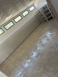 Photo de galerie -   Réalisation complète des travaux de carrelage et de peinture. Pose du carrelage avec soin et précision, suivie de la préparation et de la mise en peinture des surfaces. Travail propre et soigné, avec une attention particulière portée aux finitions.