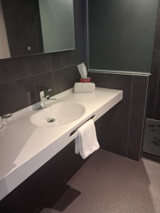 Photo de galerie - Je propose des prestations de ménage soignées et adaptées à vos besoins : nettoyage de la cuisine, salle de bain, salon, chambres et sols. Sérieuse, soigneuse et ponctuelle, je veille à laisser votre intérieur propre et agréable