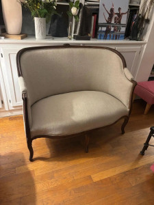 Photo de galerie - 
tapisserie tissu velours Skaï cuir 
