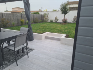 Photo de galerie - Réalisation d un mur de soutènement et enduit taloché