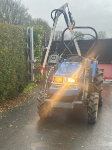 Photo de galerie - Je taille les haies naturelles et de décoration jusqu’à 5 m de haut 