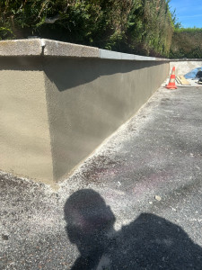 Photo de galerie - Crépis traditionnel sur murette 