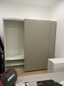 Photo de galerie - Assemblage du meuble