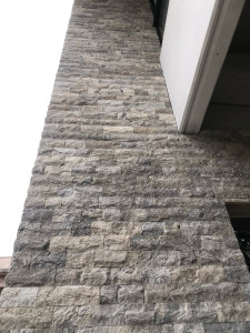 Photo de galerie - Parement travertin 