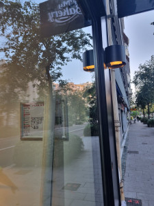 Photo de galerie - Vitres éclatantes, sans traces ?
Service de nettoyage rapide et soigné.