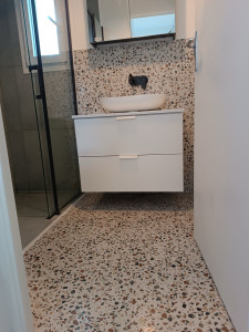 Photo de galerie - Bonjour, je suis disponible pour ce travail. J'ai plus de 20 ans d'expérience en rénovation.