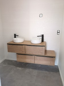Photo de galerie - Pose faïence, sol et équipements sanitaires salle d'eau parentale