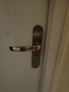 Photo de galerie - Remplacement de poignée de porte 