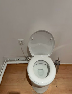 Photo de galerie - Remplacement d’un WC Sanibroyeur 