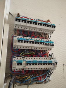Photo de galerie - Refait tableau électrique 