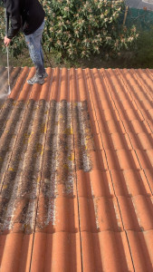 Photo de galerie - Nettoyage de toiture haute pression, hydrofugé