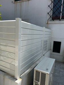 Photo de galerie - Installation prise vue clôture alu