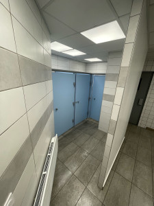 Photo de galerie - Vestiaire usine clé en main 