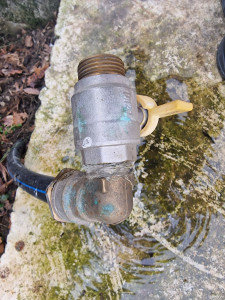 Photo de galerie - Pose robinet d'arrêt 