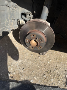 Photo de galerie - Changement de disque et plaquettes de frein sur BMW