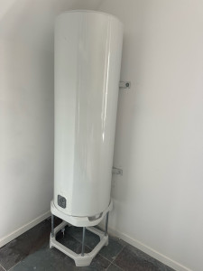 Photo de galerie - Pose d’un ballon d’eau chaude 