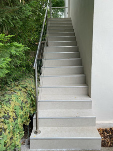 Photo de galerie - Création escalier extérieur en béton plus pose de revêtement 