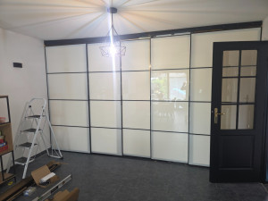 Photo de galerie - Pose de cloison de séparation ikea 