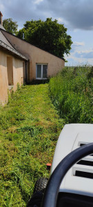 Photo de galerie - Tonte/débroussaillage d'un terrain avec herbe de 50cm de haut