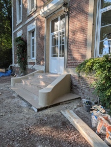 Photo de galerie - Création d' escalier d'entrée 