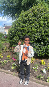 Photo de galerie - Un enfant que j’ai gardé pendant 1 an en période scolaire, il avait la garde de la mascotte de sa classe ?