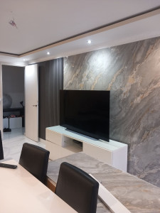 Photo de galerie - Petit bricolage pour refaire un mur, une pose de plafond avec LED