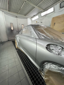 Photo de galerie - Réparation et peinture complète d’une Porsche 911 turbo (996)