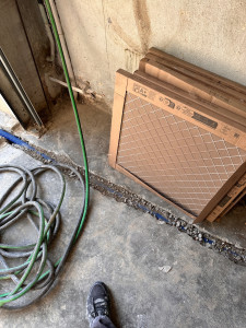 Photo de galerie - Passage d’alimentation du compteur d’eau à la nourrice.