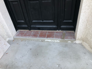 Photo de galerie - Avant pose de seuil de porte 
