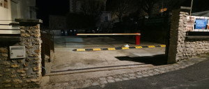 Photo de galerie - Installation de barrières de stationnement
