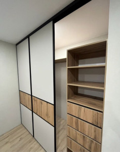 Photo de galerie - Installation et montage de portes coulissantes sur rails