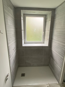 Photo de galerie - Faïence d’une douche 