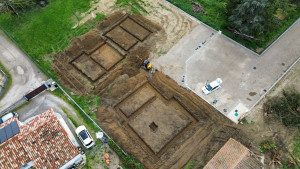 Photo de galerie - Réalisation de plateforme et fondation pour la construction de deux maisons individuelles sur la commune de Saint Maurice l’Exil.