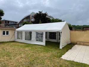 Photo de galerie - Tente de réception / Barnum / Chapiteau (usage domestique)