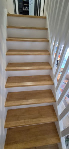 Photo de galerie - Peinture escalier à langeais 