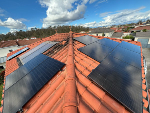 Photo de galerie - Pose de panneaux photovoltaïques 