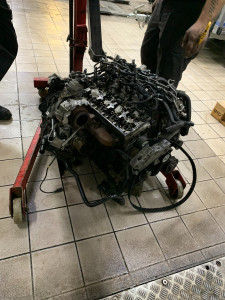 Photo de galerie - Réflexion complète bloc moteur 