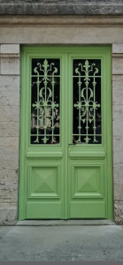 Photo de galerie - Fabrication d'une porte deux vantaux à l'identique pour un monument classé patrimoine.