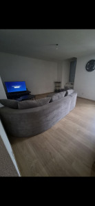 Photo de galerie - Intérieur propre et rangé.