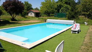 Photo de galerie - Piscine eau claire 24h après traitement.