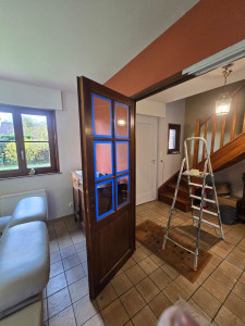 Photo de galerie - Préparation porte avant application peinture glycéro 