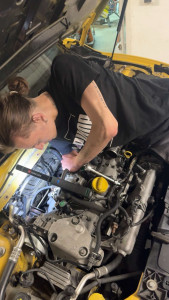 Photo de galerie - Changement d’un collecteur d’échange Megan 3 RS 