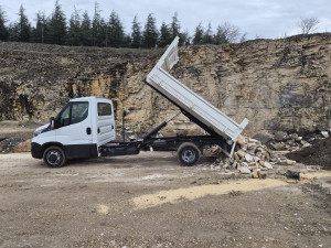Photo de galerie - évacuation des gravats dans une carrière dans le Gard