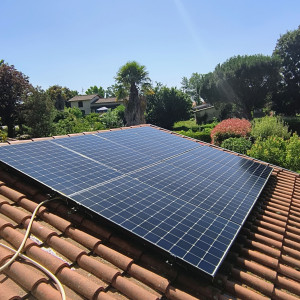 Photo de galerie - Nettoyage de panneaux solaires.