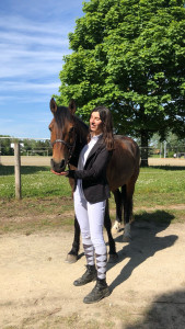 Photo de galerie - Je monte à cheval depuis très jeune et j’ai un niveau galop 4