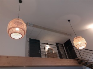 Photo de galerie - Installation luminaires à 4, 7 mètres de haut