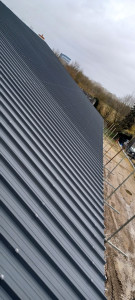 Photo de galerie - Pose de bac acier sur batiment agricol