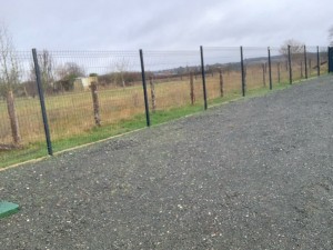 Photo de galerie - Pose de clôture panneau rigides 240 mètre