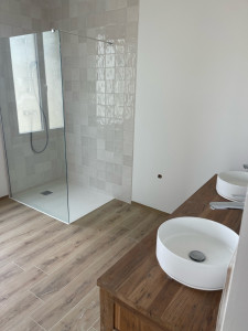 Photo de galerie - Carrelage placo salle de bain complète