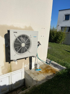 Photo de galerie - Entretien d’une installation air/eau